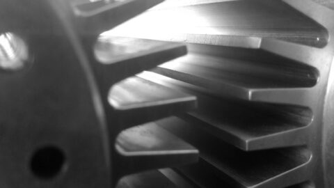 4th-axis CNC machined cooling fins in nickel - Parametric Manufacturing